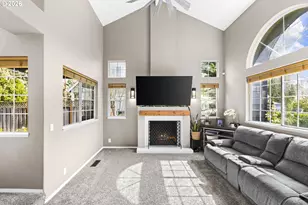 575 NW Queens Ct, Hillsboro, OR 97124 - Photo 5