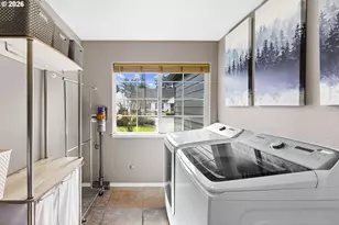 575 NW Queens Ct, Hillsboro, OR 97124 - Photo 29