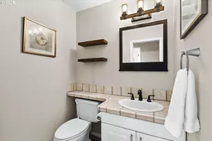 575 NW Queens Ct, Hillsboro, OR 97124 - Photo 17