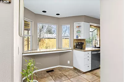 575 NW Queens Ct, Hillsboro, OR 97124 - Photo 13