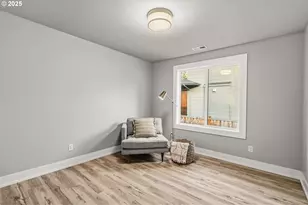 2051 Majestic Pl, Eugene, OR 97403 - Photo 31