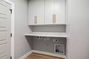 2051 Majestic Pl, Eugene, OR 97403 - Photo 23