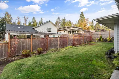 2051 Majestic Pl, Eugene, OR 97403 - Photo 41