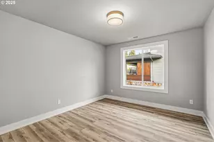 2051 Majestic Pl, Eugene, OR 97403 - Photo 33