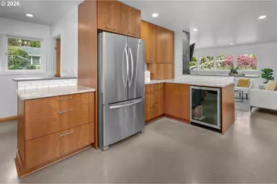3105 SW 98th Ave, Portland, OR 97225 - Photo 9