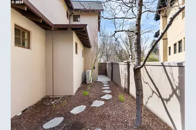 1506 NW Awbrey Rd, Bend, OR 97703 - Photo 27