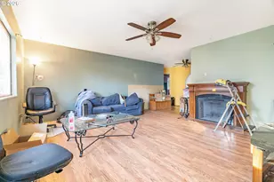 8225 SW Chestnut St, Portland, OR 97223 - Photo 3