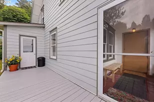 561 Rivington St, Astoria, OR 97103 - Photo 3