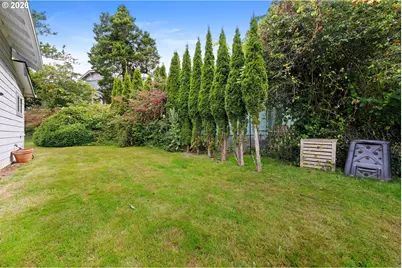 561 Rivington St, Astoria, OR 97103 - Photo 43