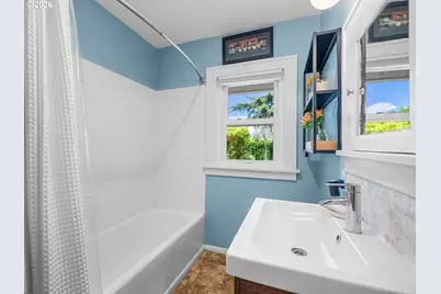 227 SE 84th Ave, Portland, OR 97216 - Photo 27