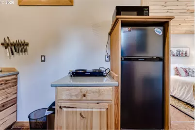 104 Holeman Ave, Eugene, OR 97404 - Photo 39