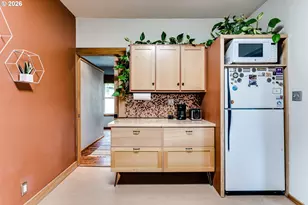 104 Holeman Ave, Eugene, OR 97404 - Photo 15