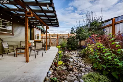 104 Holeman Ave, Eugene, OR 97404 - Photo 29