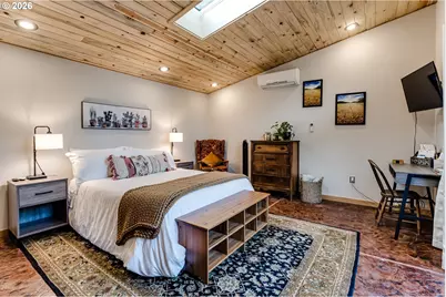 104 Holeman Ave, Eugene, OR 97404 - Photo 41