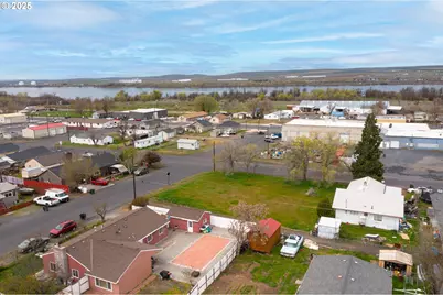 Seventh, Umatilla, OR 97882 - Photo 5