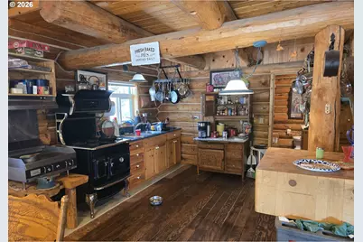 123415 Surveyor Rd, Crescent Lake, OR 97733 - Photo 9