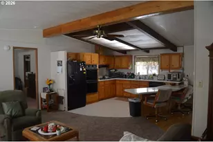 244 Kaehn Rd, Crescent, OR 97733 - Photo 3