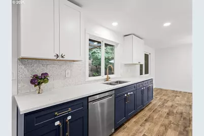 1305 NW Chikeric St, Vancouver, WA 98665 - Photo 5