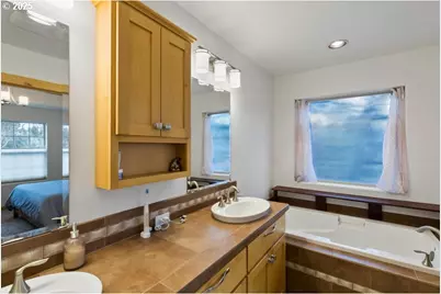 109 SW Taft Ave, Bend, OR 97702 - Photo 11