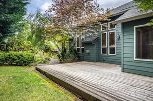 2868 NE Charlois Dr, Hillsboro, OR 97124 - Photo 9