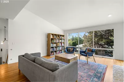 5745 SW Gaines Ct, Portland, OR 97221 - Photo 5