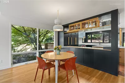 5745 SW Gaines Ct, Portland, OR 97221 - Photo 9