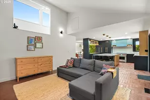 5745 SW Gaines Ct, Portland, OR 97221 - Photo 15