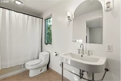 5745 SW Gaines Ct, Portland, OR 97221 - Photo 19