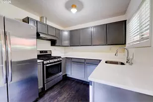 124 NE 143rd Ave, Portland, OR 97230 - Photo 13