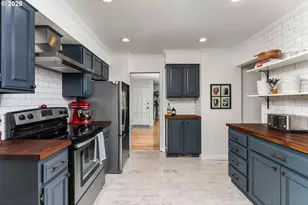 9020 SW Capitol Hwy, Portland, OR 97219 - Photo 15