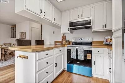 1273 Boca Ratan Dr, Lake Oswego, OR 97034 - Photo 13