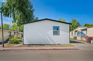 1949 SE Palmquist Rd, Gresham, OR 97080 - Photo 3