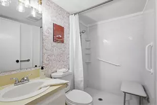 13100 NW 8th Ave, Vancouver, WA 98685 - Photo 17