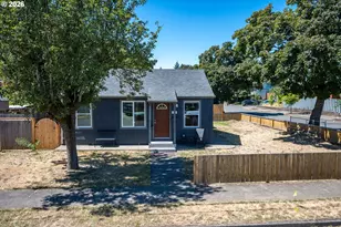 237 NE 109th Ave, Portland, OR 97220 - Photo 7