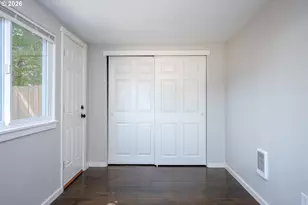 237 NE 109th Ave, Portland, OR 97220 - Photo 33