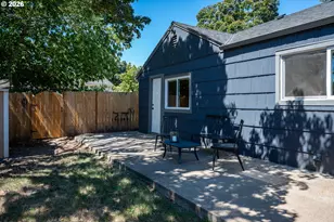 237 NE 109th Ave, Portland, OR 97220 - Photo 43