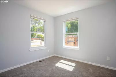 237 NE 109th Ave, Portland, OR 97220 - Photo 27