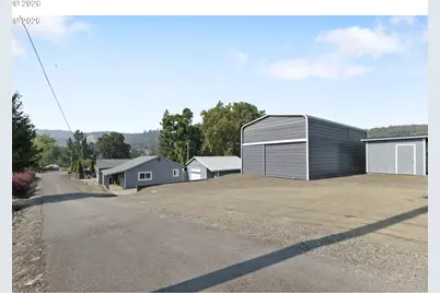 122 Grassy Ln, Roseburg, OR 97470 - Photo 3