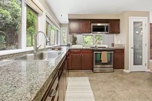15643 SE Andy's Ct, Milwaukie, OR 97267 - Photo 17