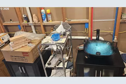 1852 NW Dogwood St, Roseburg, OR 97471 - Photo 23