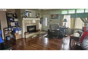 1852 NW Dogwood St, Roseburg, OR 97471 - Photo 5