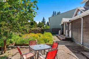1714 B St, Hood River, OR 97031 - Photo 25
