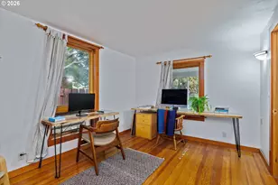 1714 B St, Hood River, OR 97031 - Photo 7