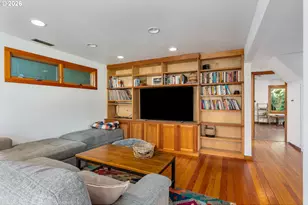 1714 B St, Hood River, OR 97031 - Photo 9