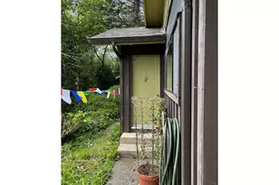 330 10th St, Bandon, OR 97411 - Photo 9
