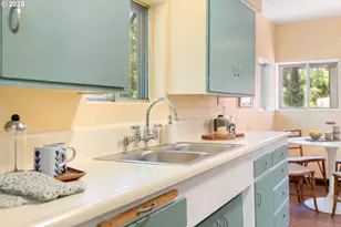 2702 N Winchell St, Portland, OR 97217 - Photo 13