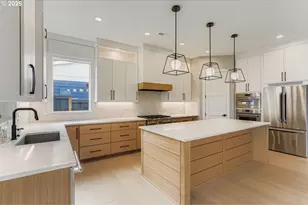 3652 NW Lana Pl, Portland, OR 97229 - Photo 11