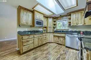 40211 Deerhorn Rd, Springfield, OR 97478 - Photo 15
