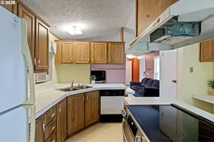 375 La Casa St, Eugene, OR 97402 - Photo 9