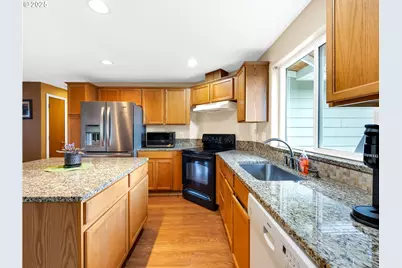 37578 Rachael Dr, Sandy, OR 97055 - Photo 9